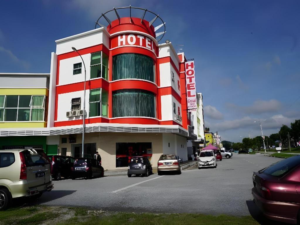 Hotel Kristal Seri Iskandar Exterior photo